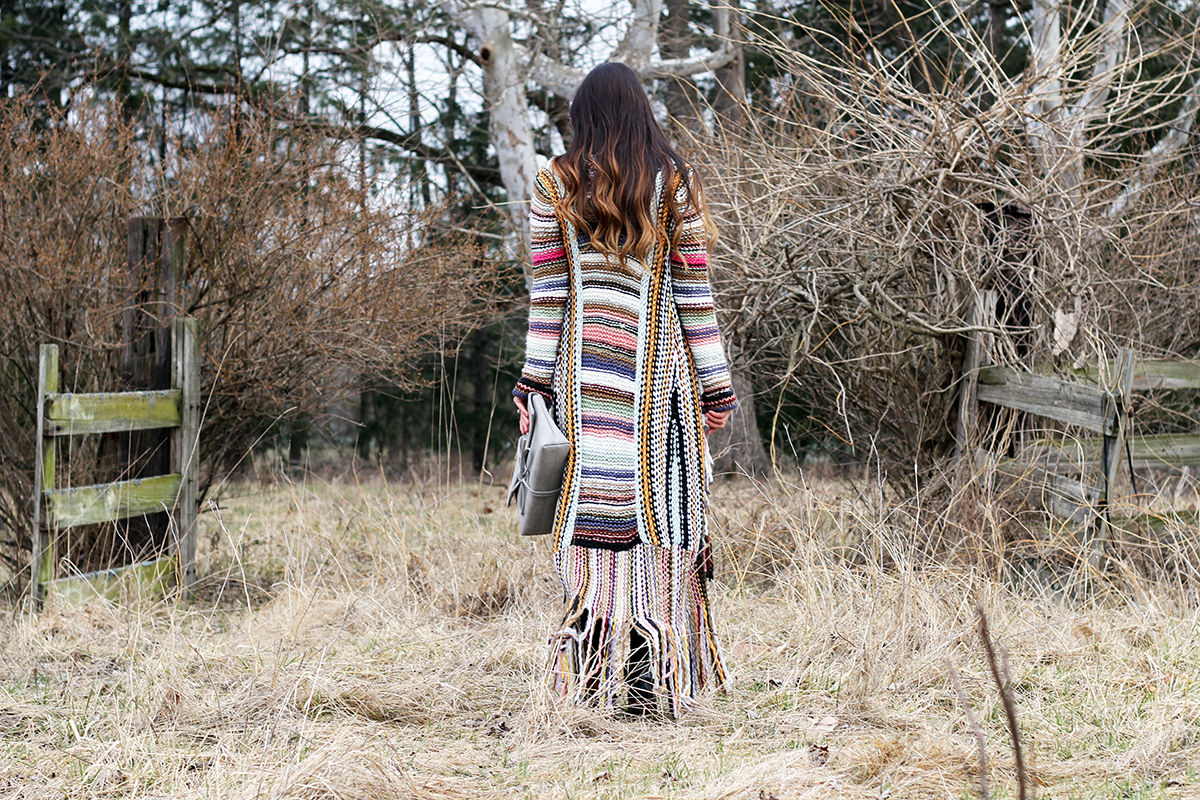 Colorful long sweater and Bow Clutch